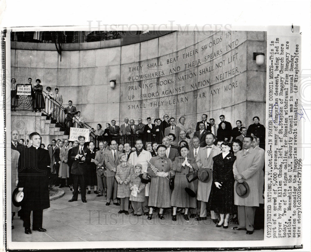 1956 Hungarians U.N. Revolt Russians-Historic Images