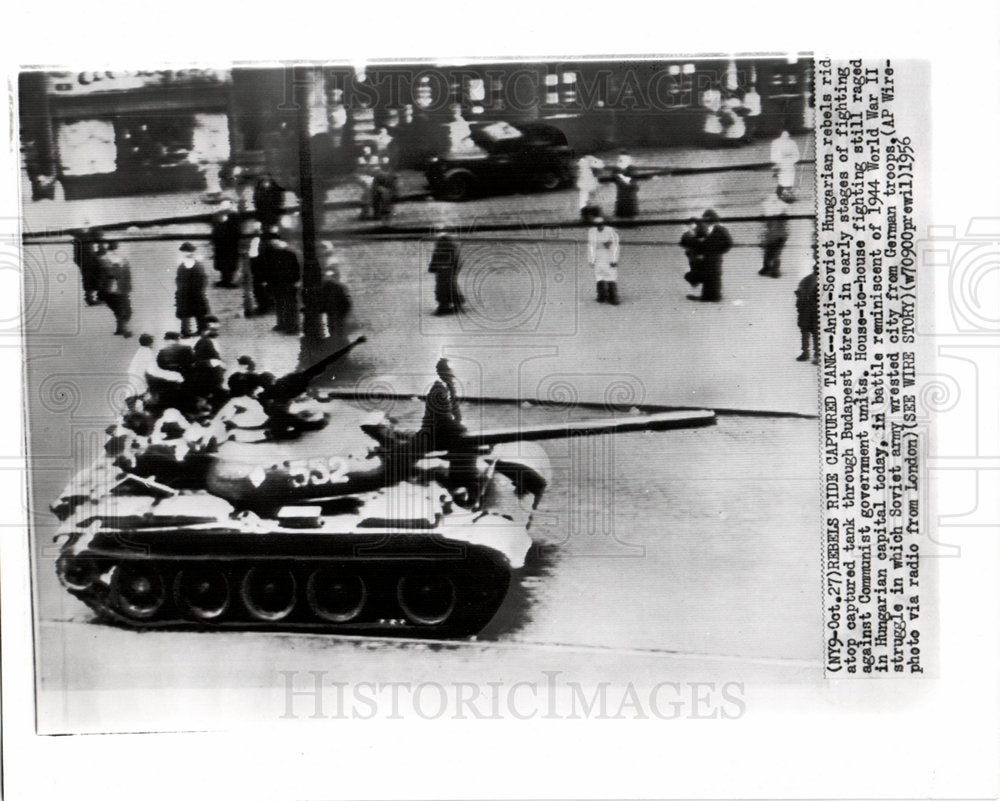 1956 Hungary Soviet invasion freedom rebels-Historic Images