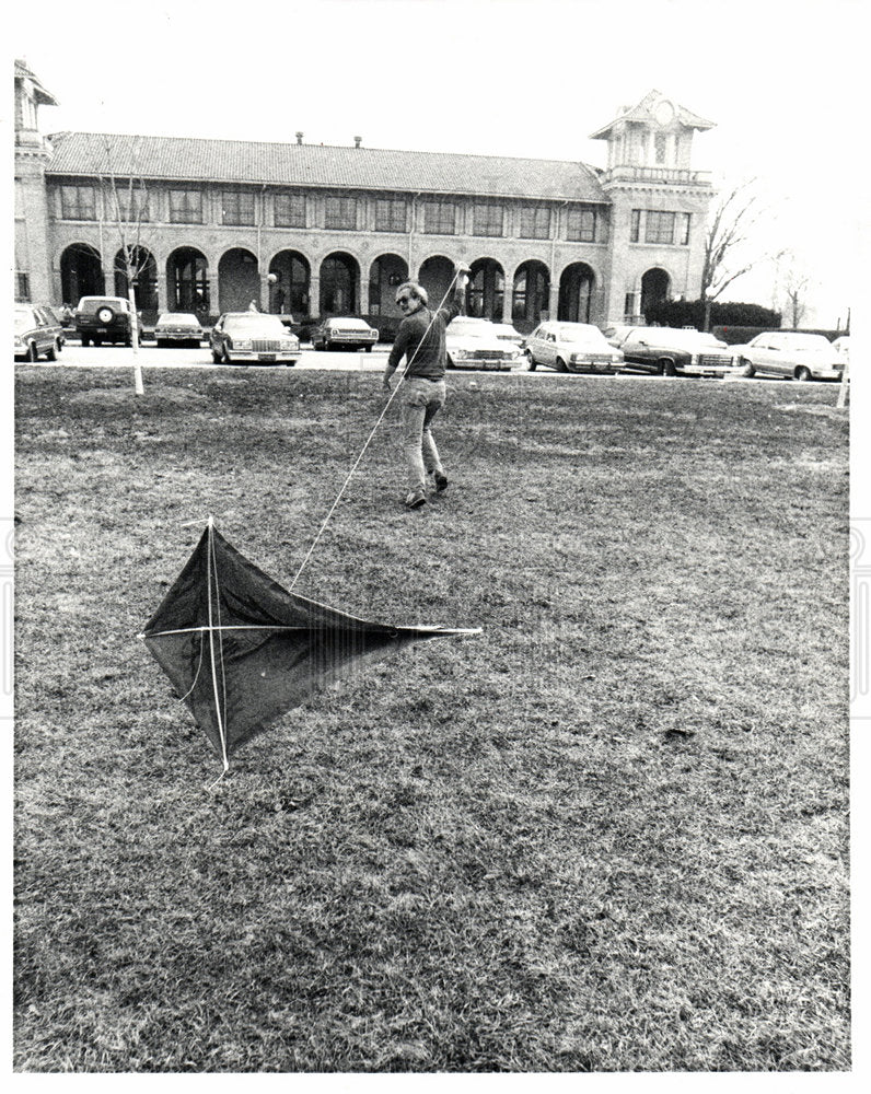 1981 Line Kite Shop Greektown-Historic Images