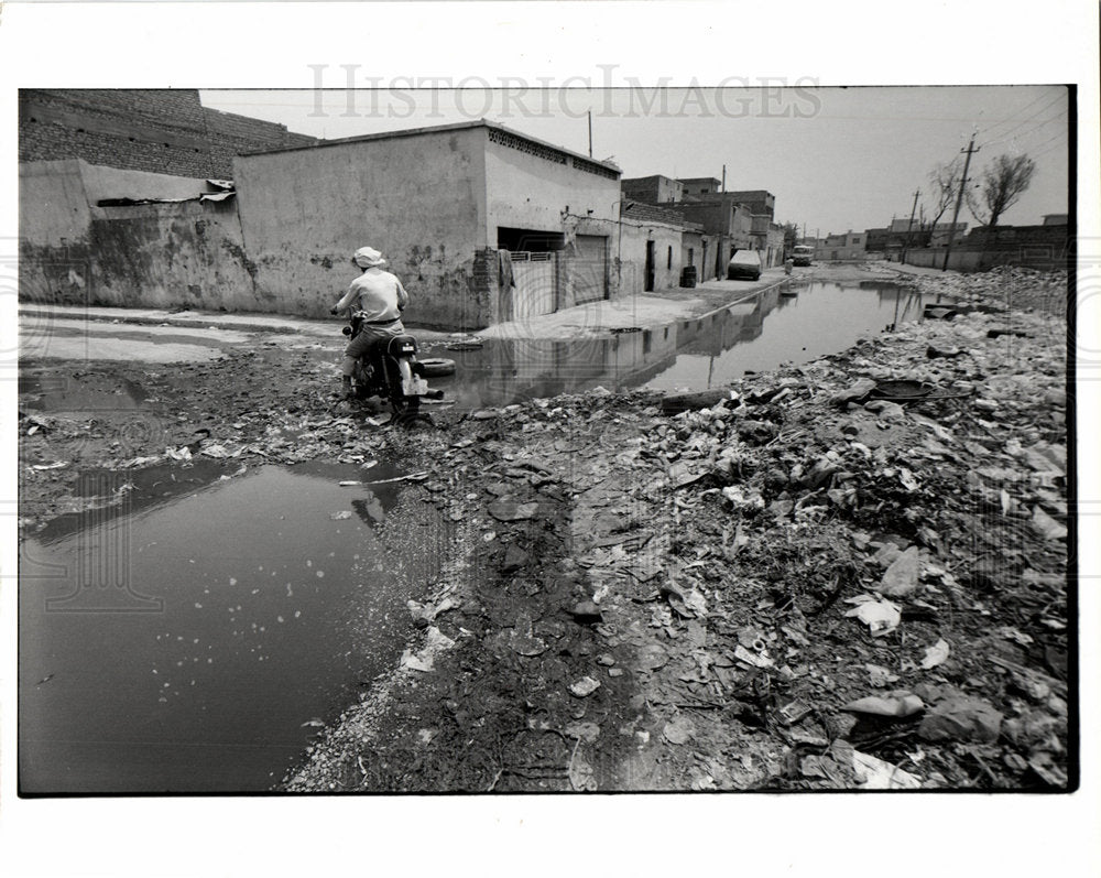 1991 Saddam City motorbike outbreak cholera-Historic Images