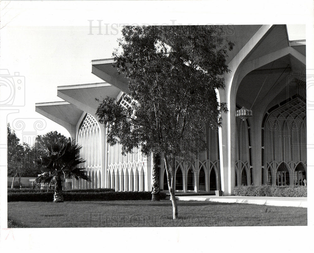 1991 Dhahran Airport Saudi Arabia Islamic-Historic Images