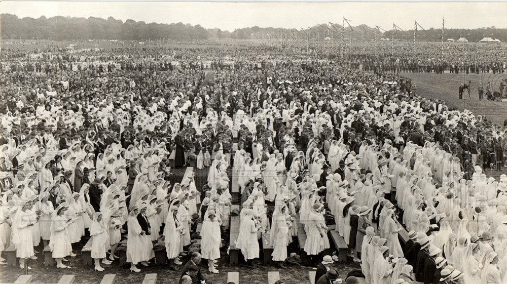 1932 Eucharistic Congress clergy church-Historic Images