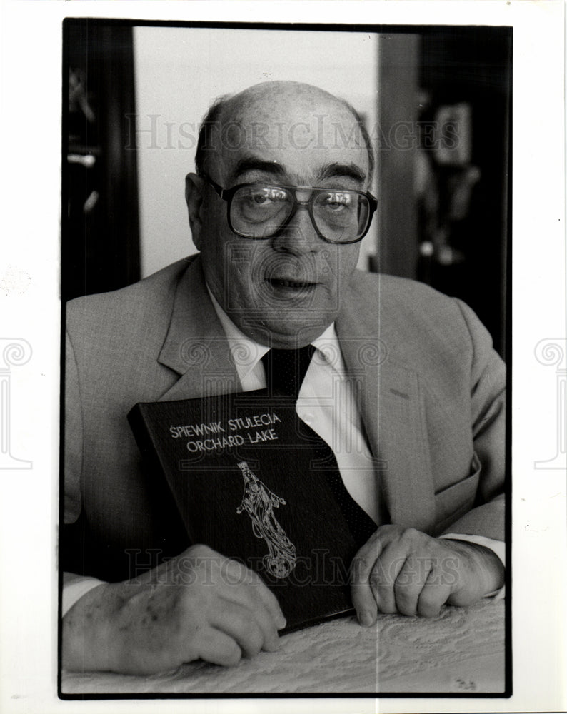 1991 walter Budweil Polish Hymnal-Historic Images