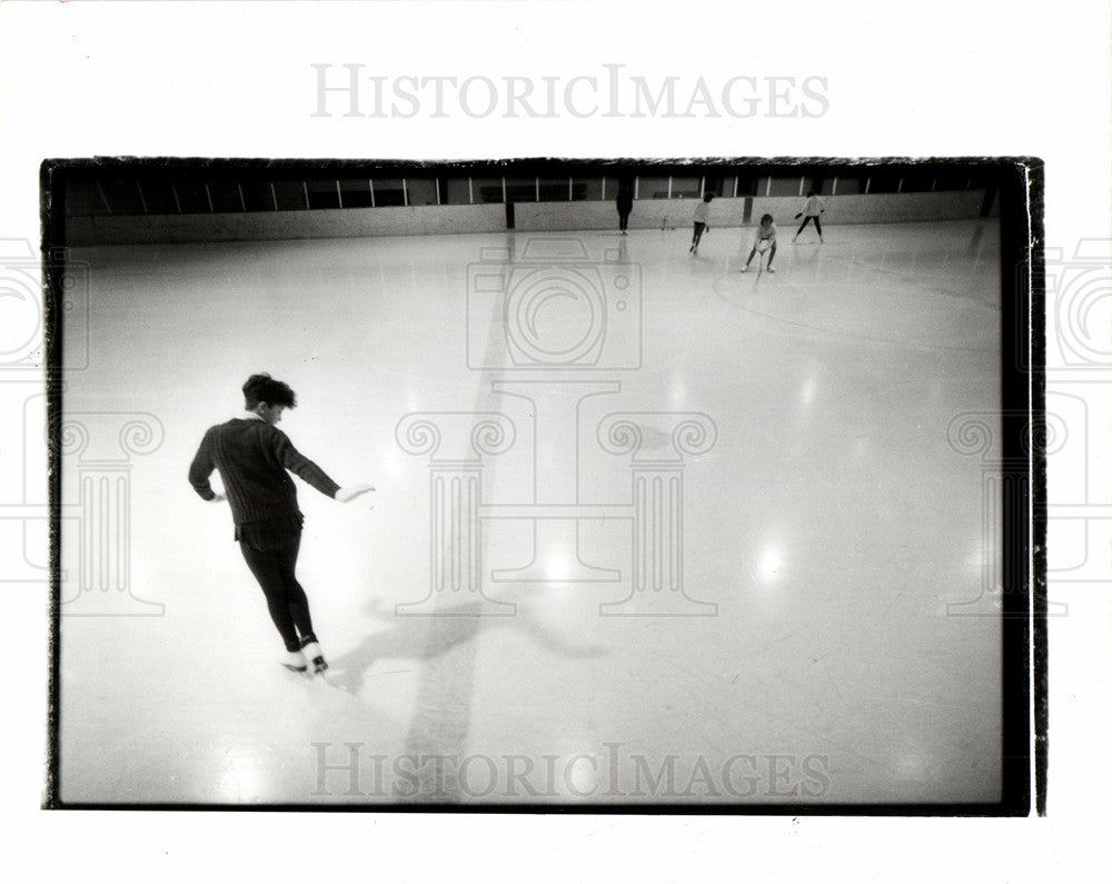 1988 Kristin Buckler Figure skater-Historic Images