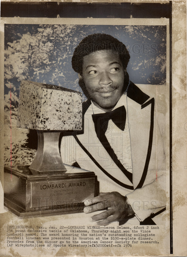 1976 Lombardi Winner Lineman Leron Selmon-Historic Images