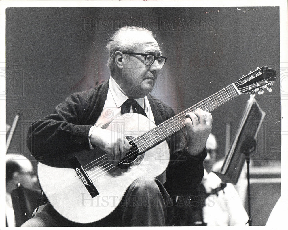 1965 ANDRES SEGOVIA classical guitarist-Historic Images