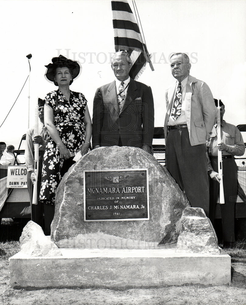 Charles McNamara Kim Sigler airport-Historic Images