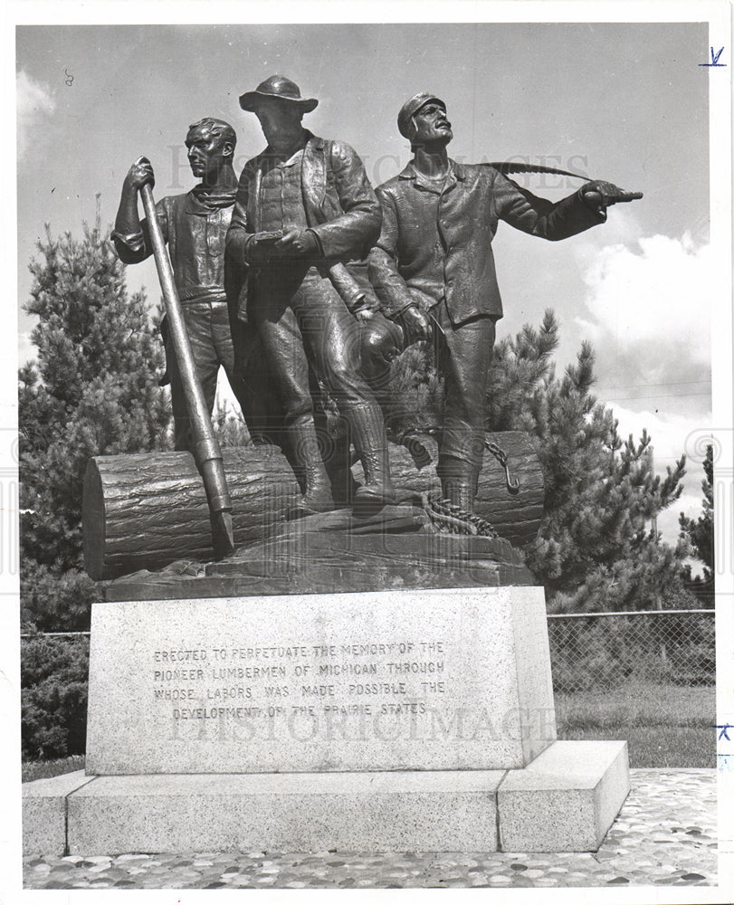 Lumberman&#39;s Memorial-Historic Images