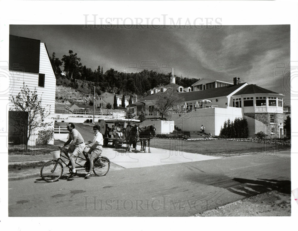 1990 Mackinac Island labor day slow life-Historic Images