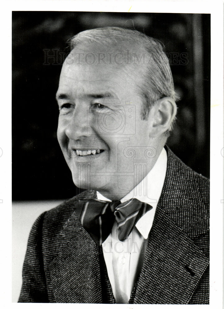 1979 Robert E. Dewar  chief executive-Historic Images