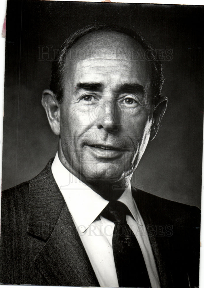 1992 Richard DeVos-Historic Images