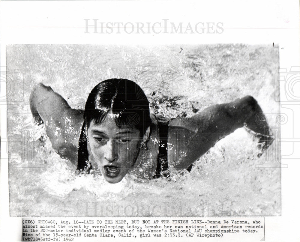 1982 Donna De Varona breaks swimming record-Historic Images