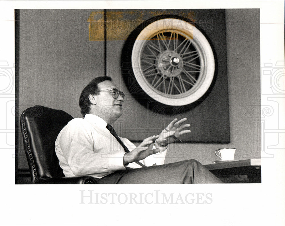 1990 John Devaney chairman K-H Corp-Historic Images