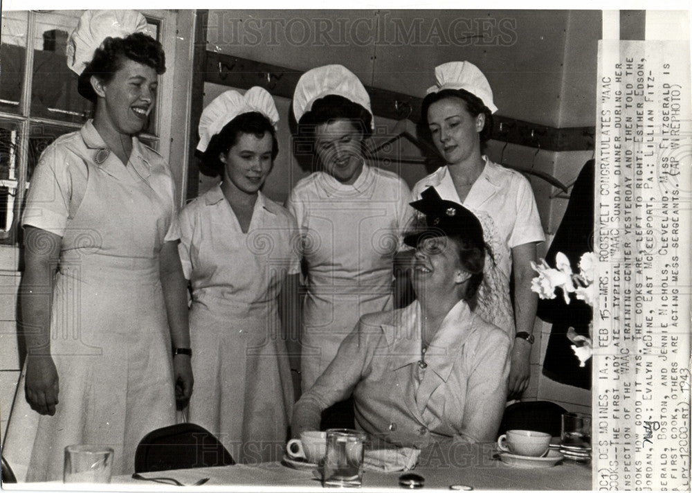 1943 Eleanor Roosevelt WAAC Cooks-Historic Images