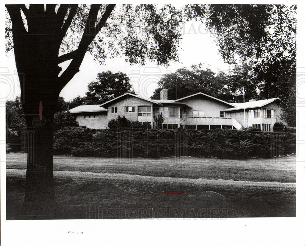 1967 The George Romneys rambling home-Historic Images