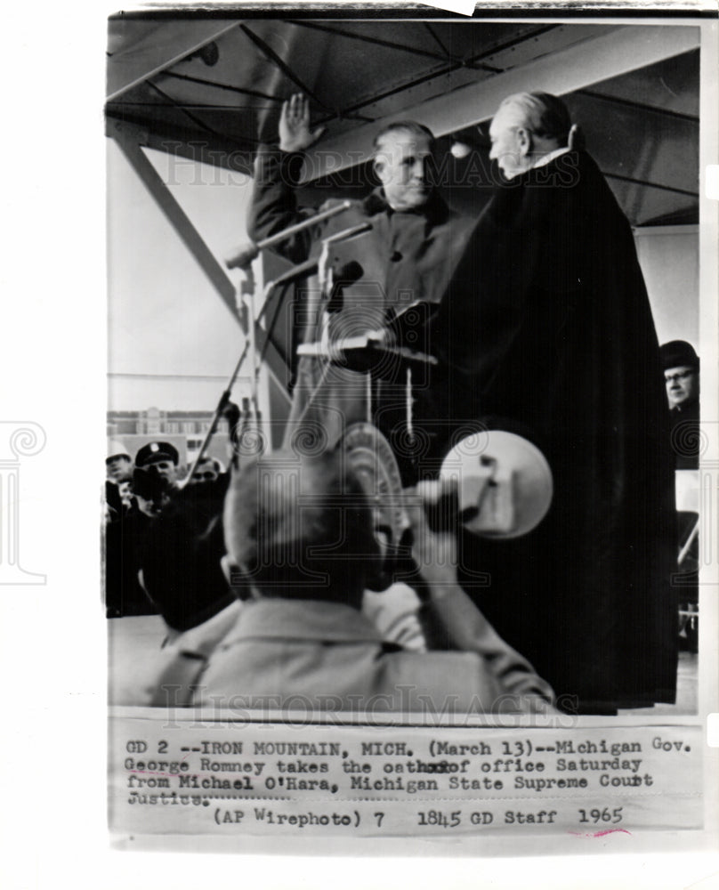 1965 Michigan Governor George Romney oath-Historic Images