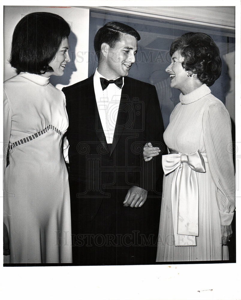 1969 Mrs. George Romney Kris Knudsen-Historic Images