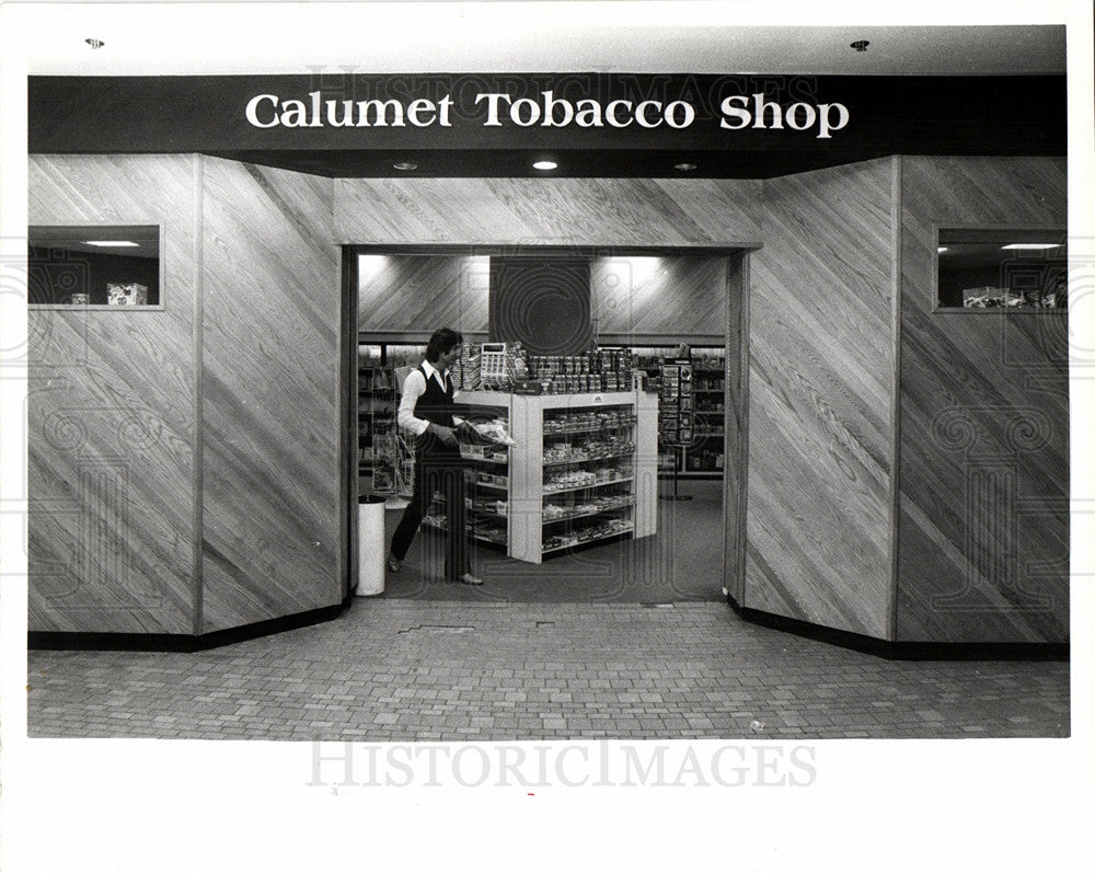 1978 Claumet Tobacco Shop-Historic Images