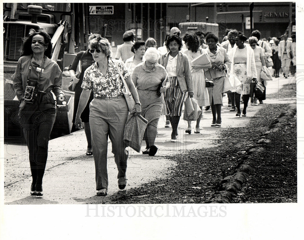 1983 Women Walking-Historic Images