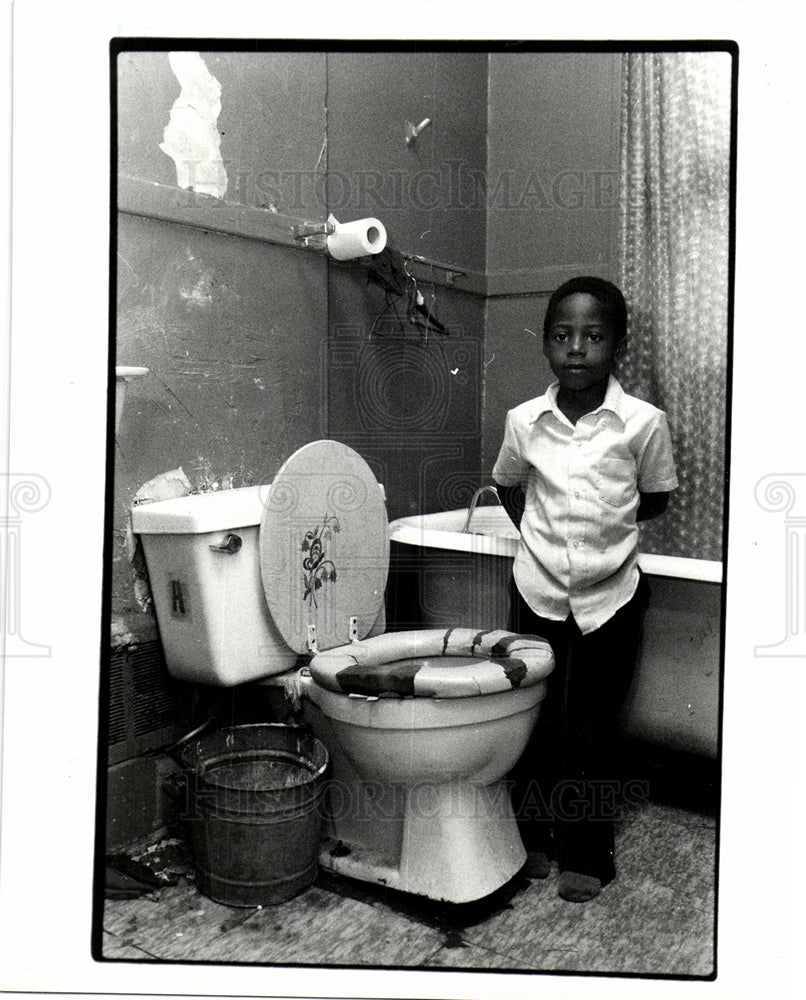 1985 Low Income Housing Hygiene-Historic Images