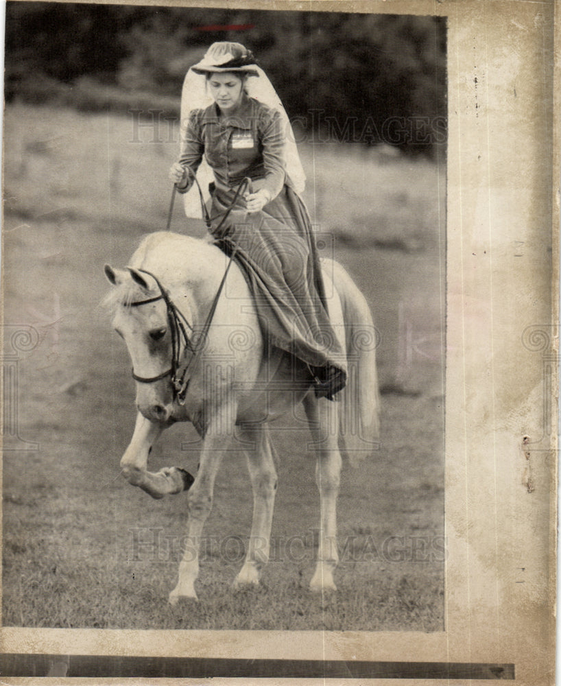 1974 Miss Skeenes Side Saddle-Historic Images