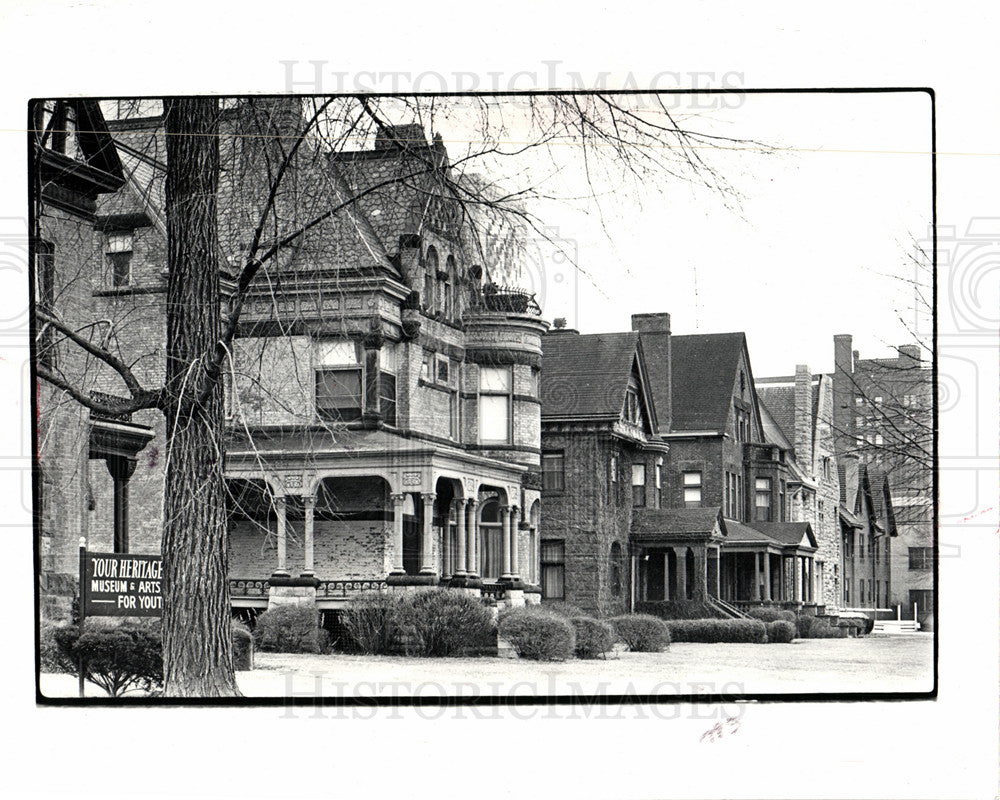 1981 Ferry Street Housing Victorian archite-Historic Images