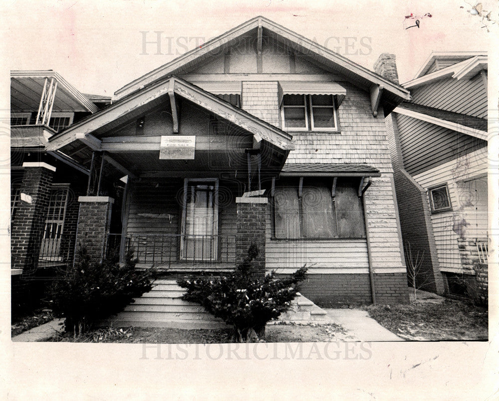 1976 Housing - Abandoned-Historic Images