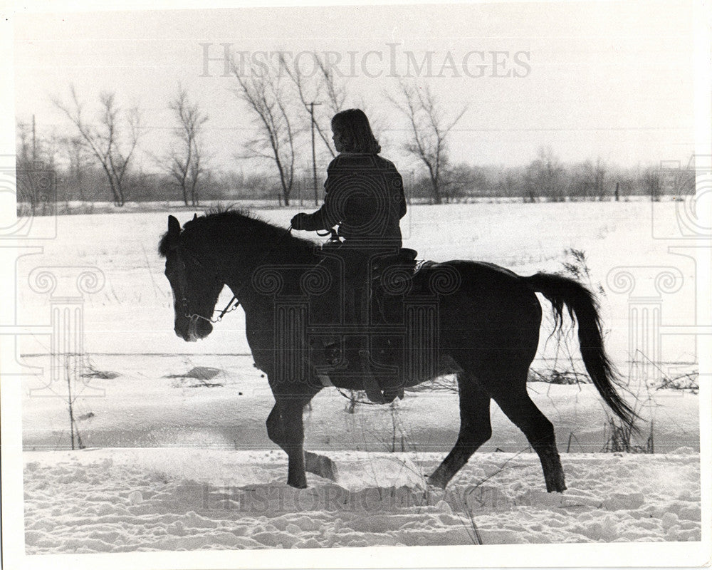 1974 HORSE BACK RIDING-Historic Images