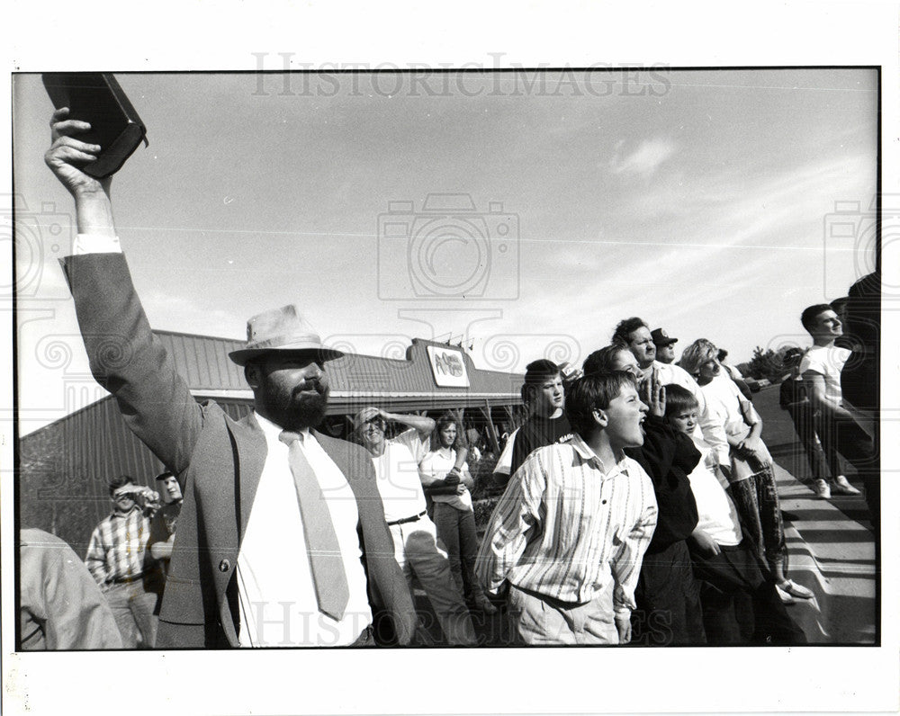 1991 Victor Baptist Bible  man-Historic Images