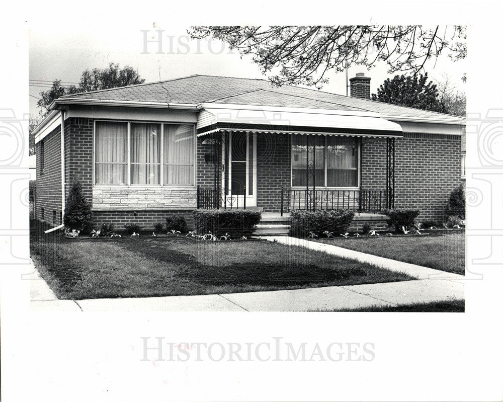 1988 Taylor 8250 Dudley Housing Middle-Historic Images