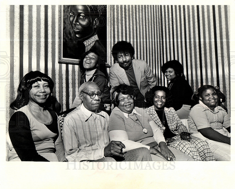 1975 Mother Waddles-Historic Images
