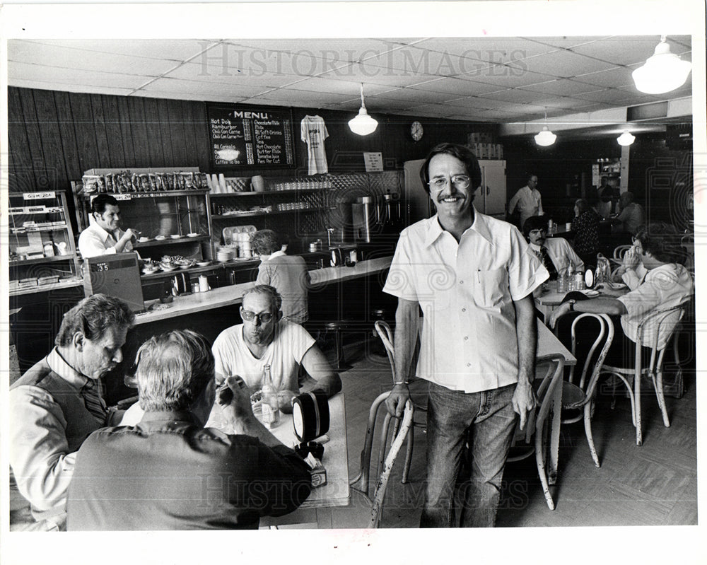 1978 John Vulpe hot dog restaurant.-Historic Images