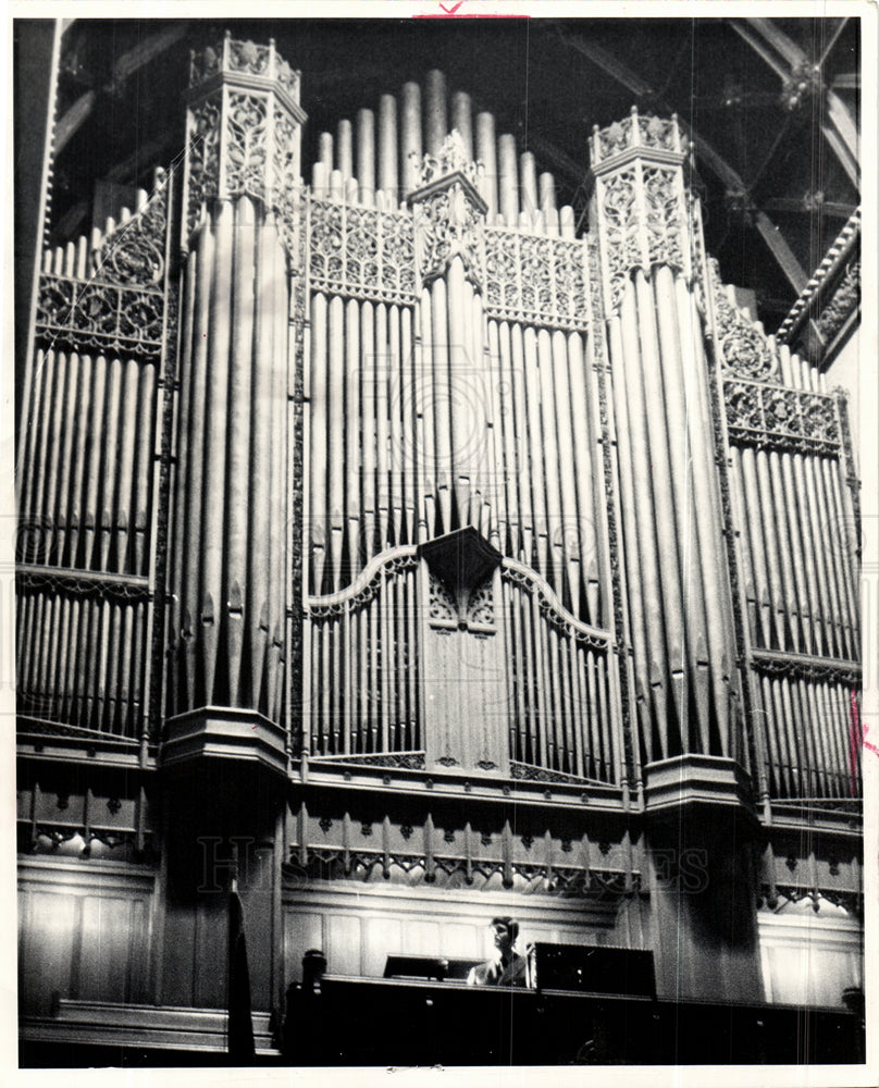 1971 Pipe Organ Musical Instrument-Historic Images