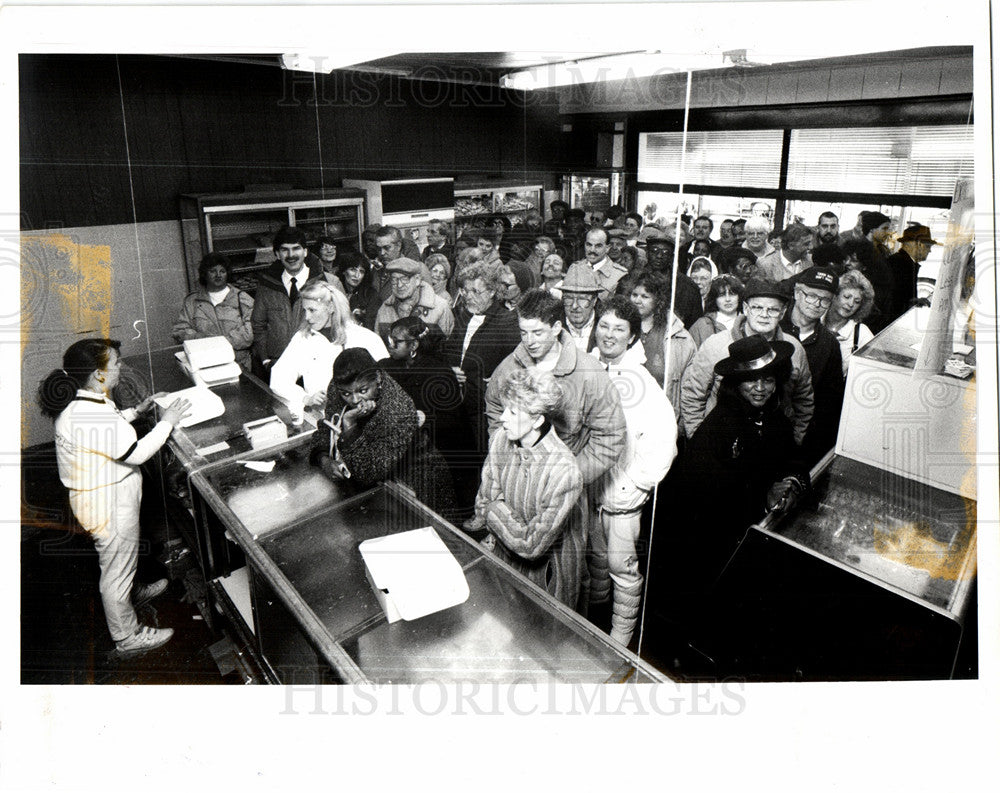 1990 Iwona Pasienska Hamtramck bakery-Historic Images