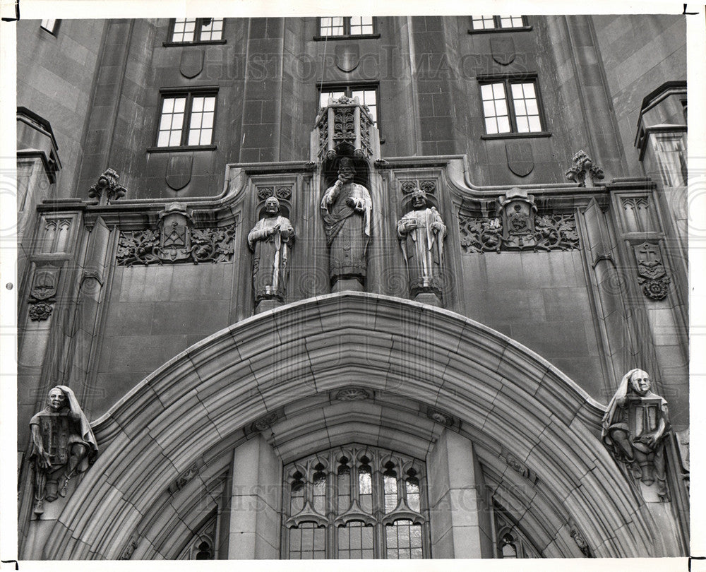 1952 Detroit Masonic Temple entrance masons-Historic Images