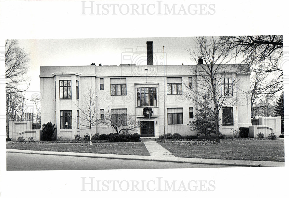 1982 Crary Condominium Marshall Michigan-Historic Images