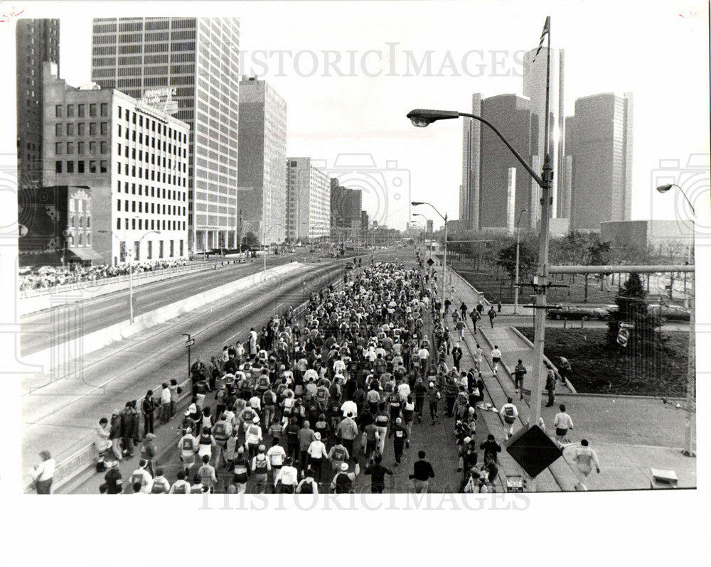 1984 Marathon Running road race-Historic Images