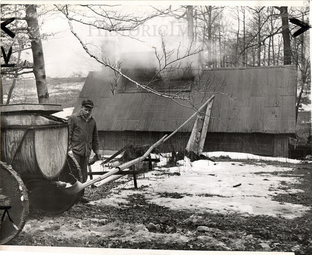 1947 Maple Syrup Sun Photo Page-Historic Images