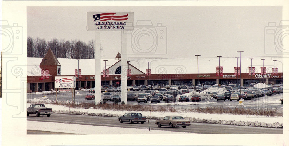 1987 Manufacturers Market Place Birch Run-Historic Images
