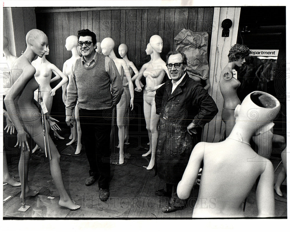 1981 Robert mannequins Messana's studio-Historic Images