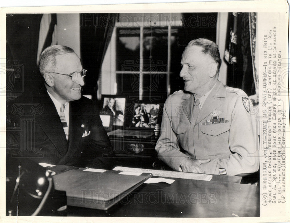 1945 Truman Confer Carl Spartz european-Historic Images