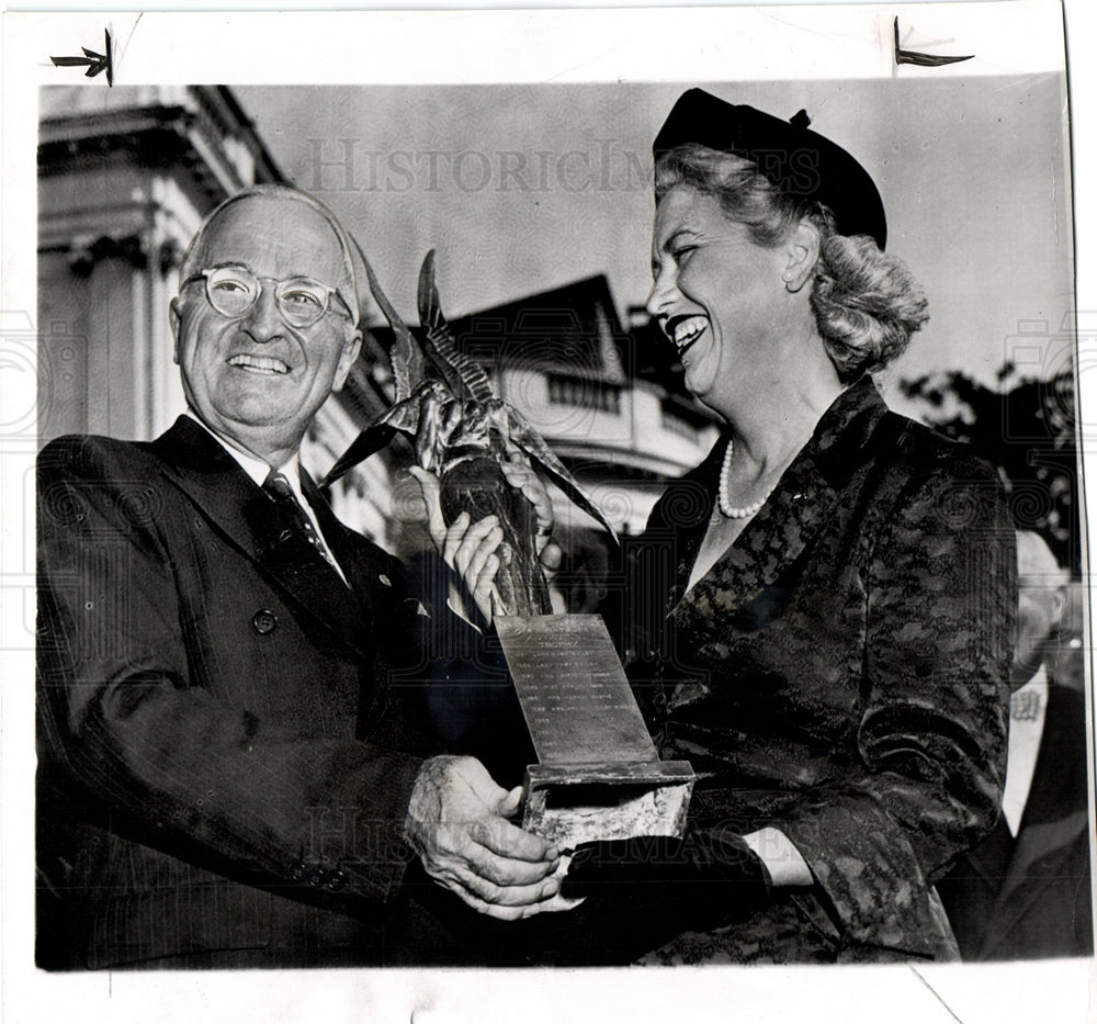 1950 3 Fliers Get Top Awards from Truman-Historic Images