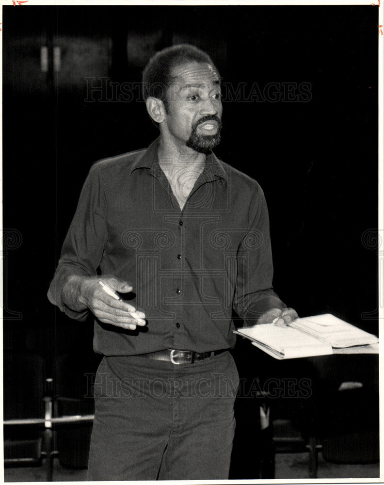 1983 Dr. Von Washington Directing  WSU-Historic Images