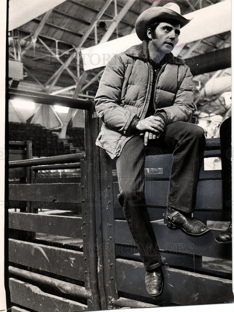 1971 Calf roper Lee Warden-Historic Images