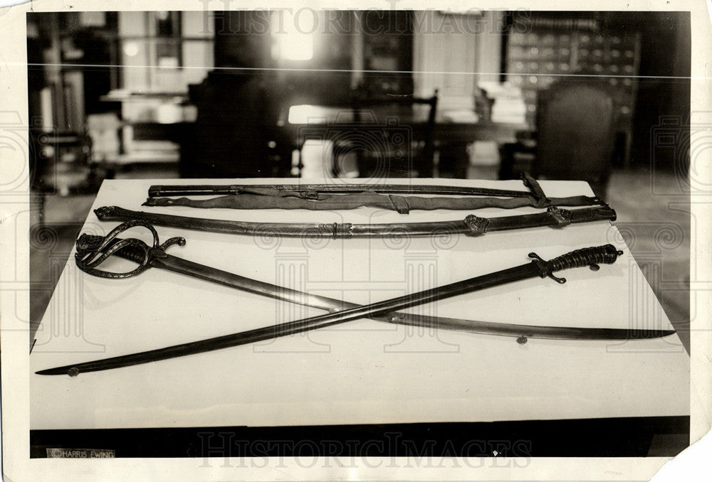 Historic Swords-Historic Images