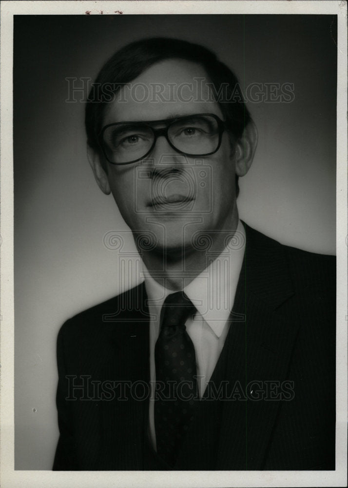 1983 Press Photo Andrey Murany Controller Great Lakes - dfpd31617- Historic Images