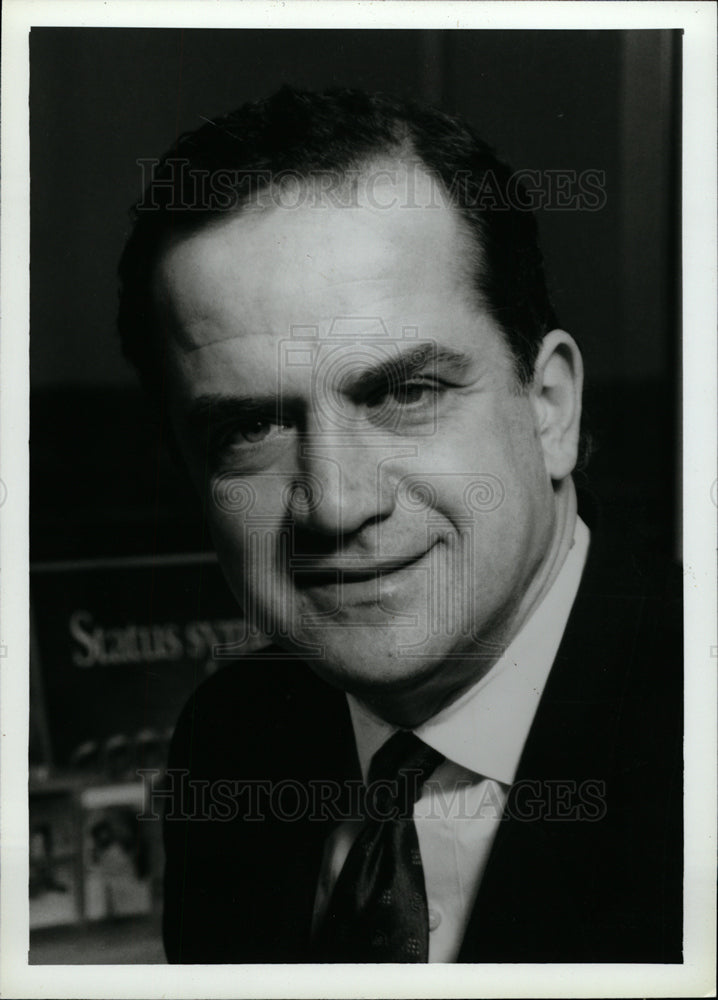 Press Photo Peter Farago - dfpd33355- Historic Images