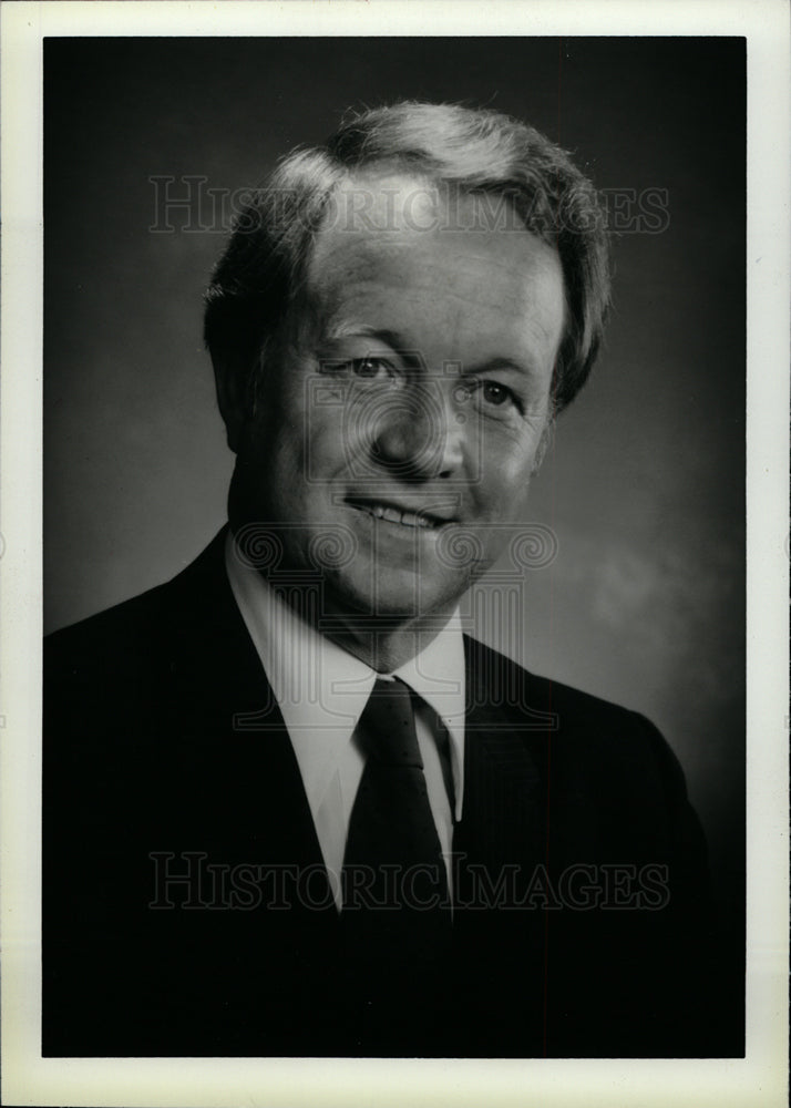 1982 Press Photo Joseph J Morris Champion Home Builders - dfpd33943- Historic Images