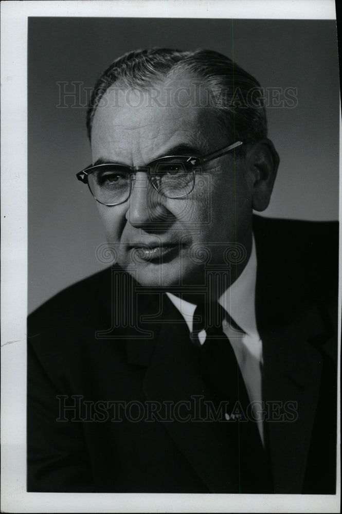 1966 Press Photo J Donald Philips President College - Historic Images