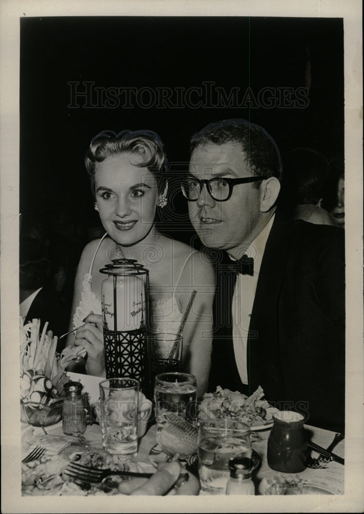 1957 Molly Bee Date Stan Freberg - dfpd38699 - Historic Images